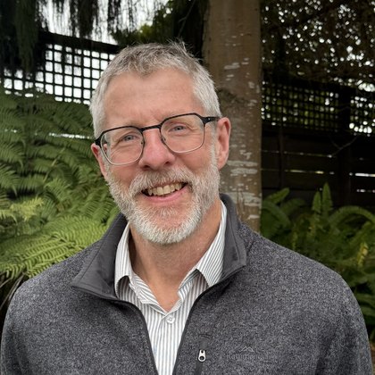 Dr Nigel Eaves